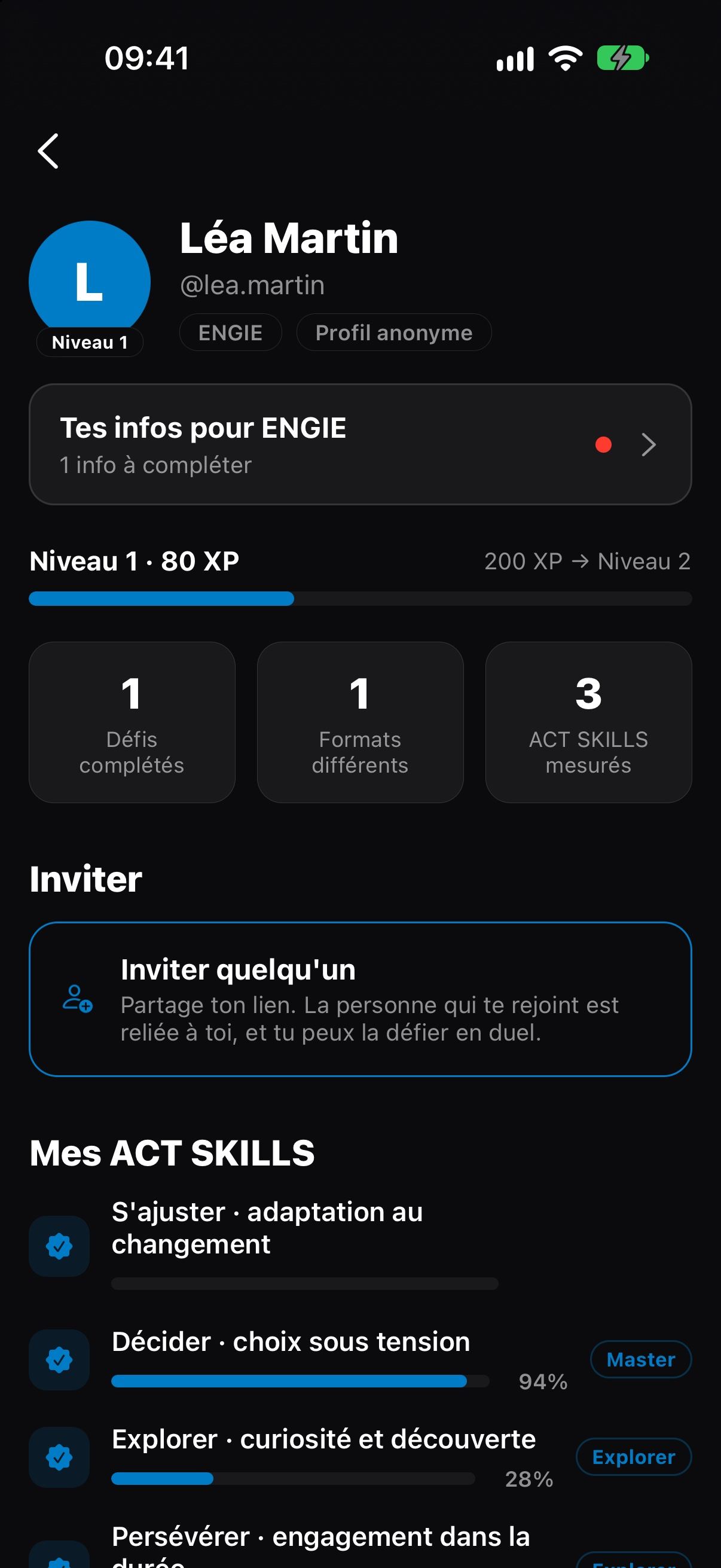 Profil joueur : niveau, XP et barres ACT SKILLS