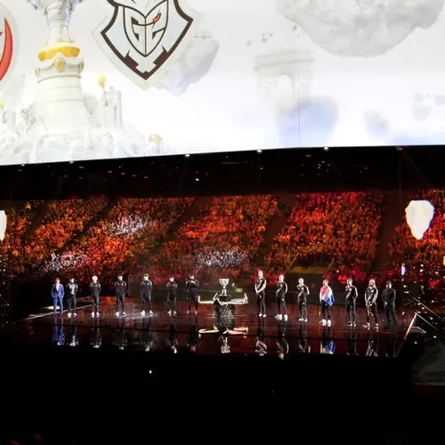 Finale des Worlds 2019 de League of Legends à Paris, devant une salle pleine